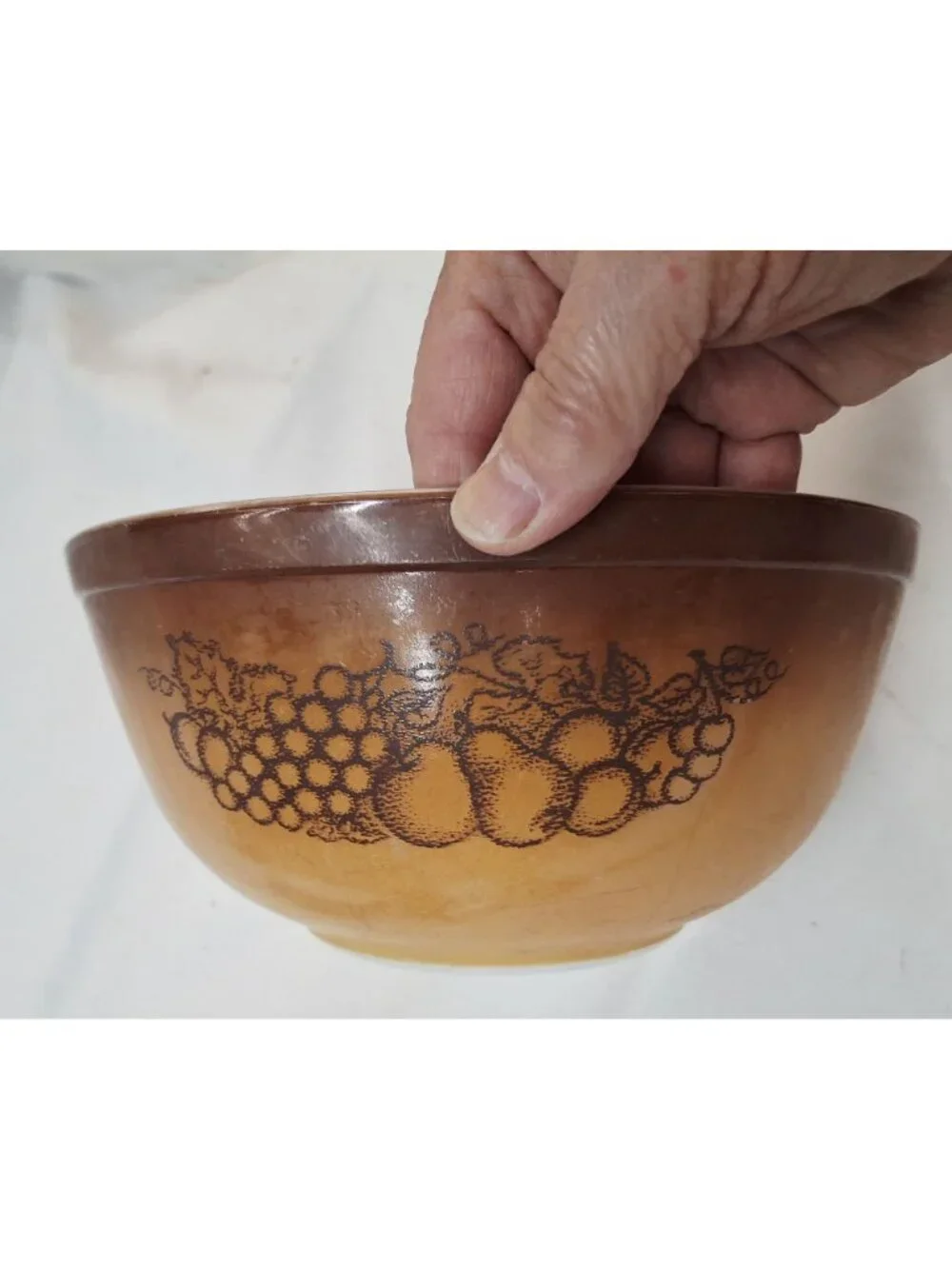 Pyrex 403 Autumn Harvest Mixing Bowl 2.5 Qt Brown With Grape & Fruit Pattern Vin